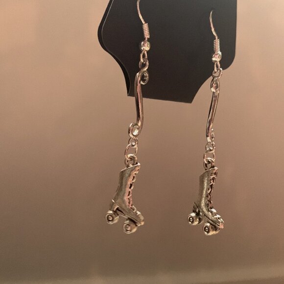 Earrings - silver tone quad skates & curve lines - Picture 3 of 4
